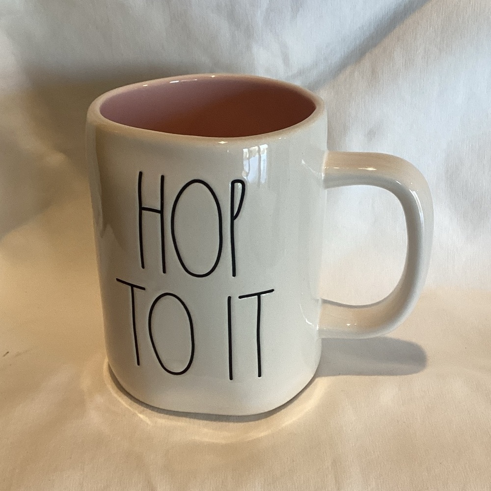 EUC - Rae Dunn Easter HOP TO IT Mug
